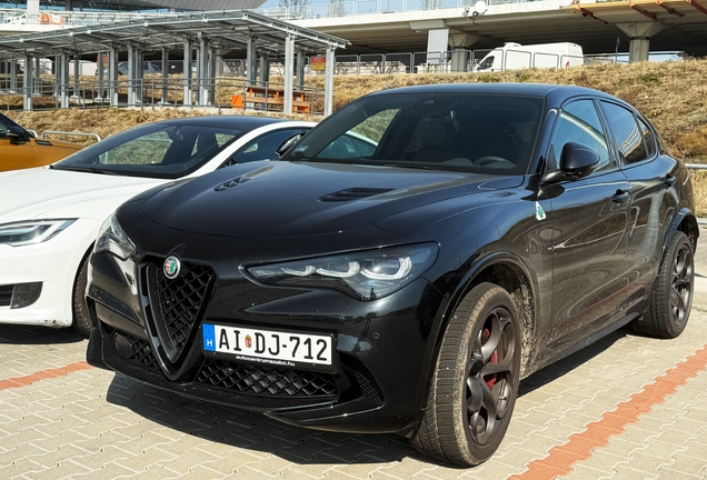 Alfa Romeo Stelvio Quadrifoglio 2023