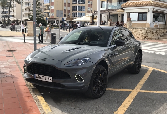 Aston Martin DBX