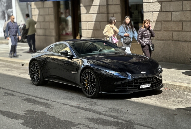 Aston Martin V8 Vantage 2018