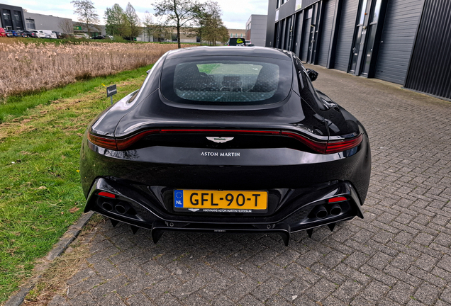 Aston Martin V8 Vantage 2018