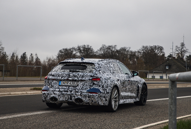 Audi RS5 Avant B10