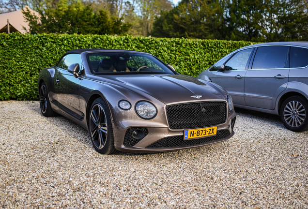 Bentley Continental GTC 2019