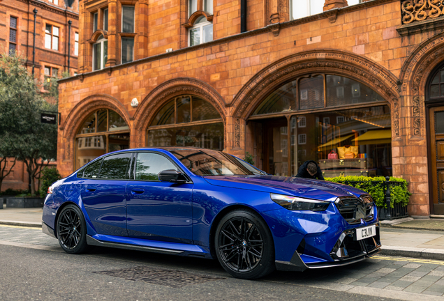 BMW M5 G90