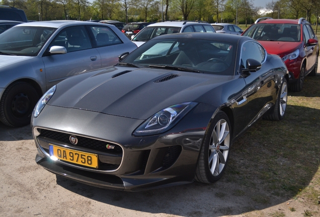 Jaguar F-TYPE S Coupé