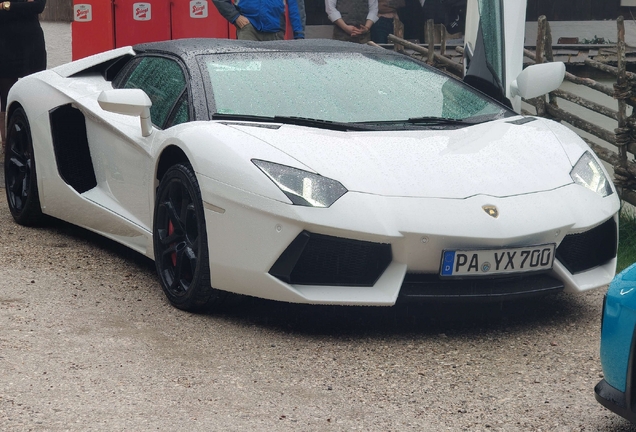 Lamborghini Aventador LP700-4 Roadster
