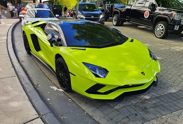 Lamborghini Aventador S LP740-4 Roadster