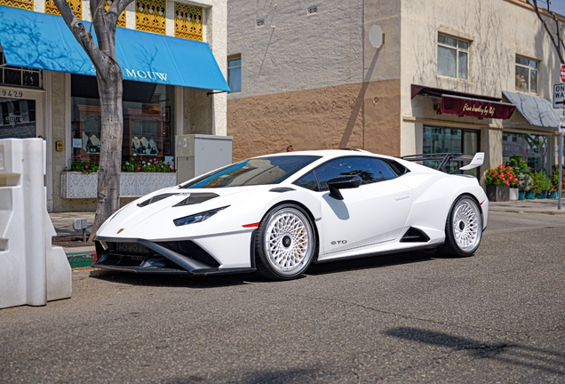 Lamborghini Huracán LP640-2 STO