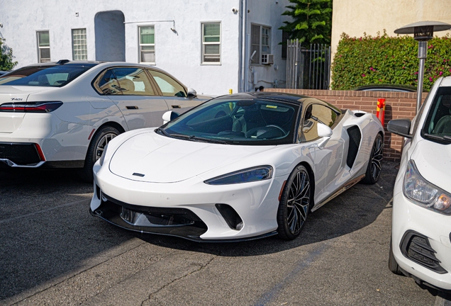 McLaren GT