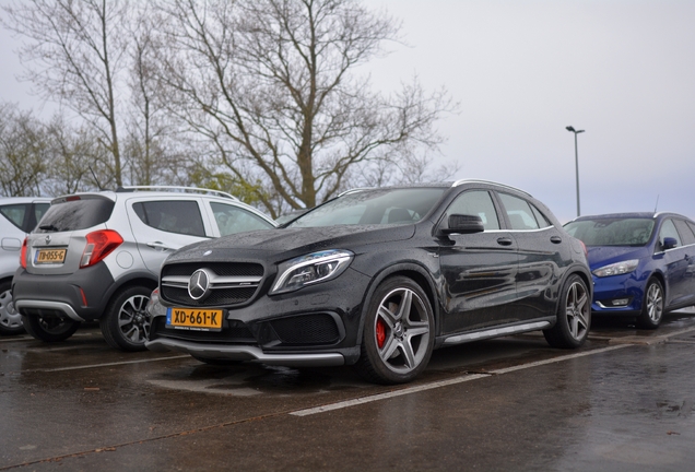 Mercedes-Benz GLA 45 AMG X156