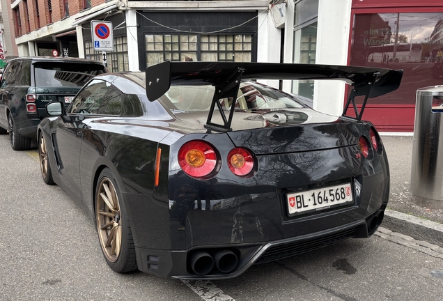 Nissan GT-R 2011