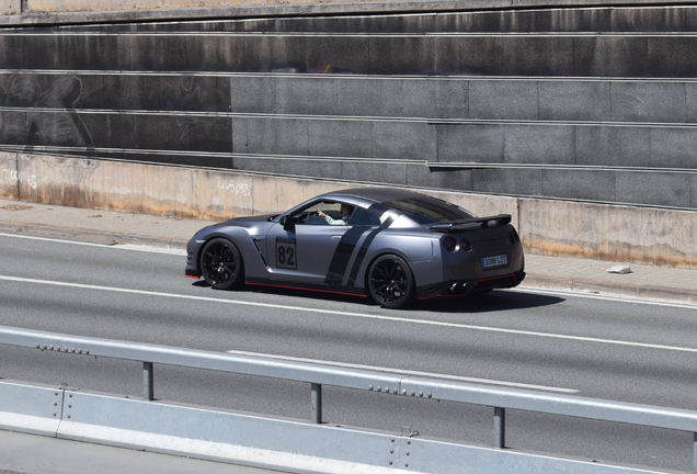 Nissan GT-R 2012