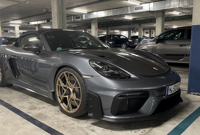 Porsche 718 Spyder RS Weissach Package