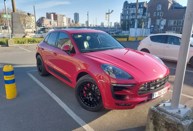 Porsche 95B Macan GTS