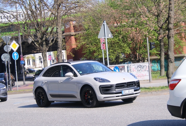 Porsche 95B Macan GTS MkIII