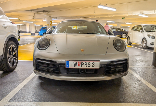 Porsche 992 Carrera 4S Cabriolet