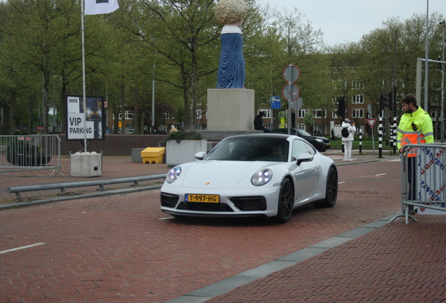 Porsche 992 Carrera GTS