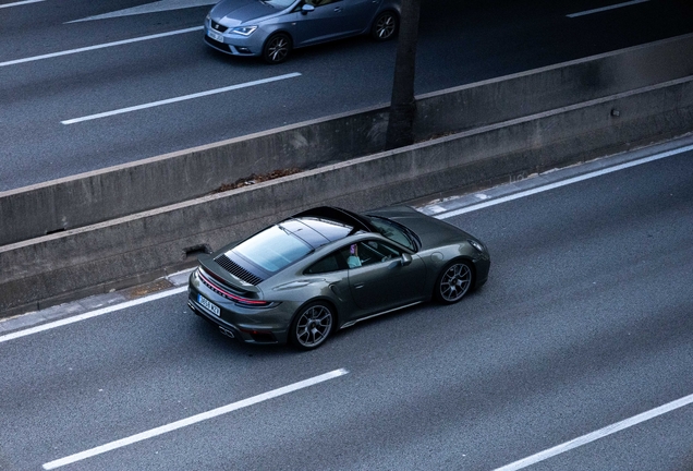 Porsche 992 Turbo