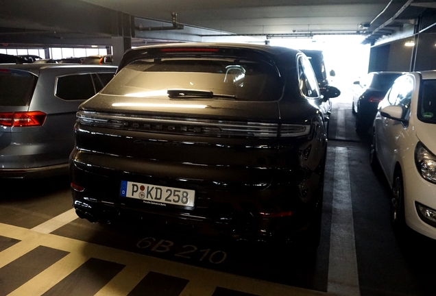 Porsche 9YA Cayenne GTS MkII