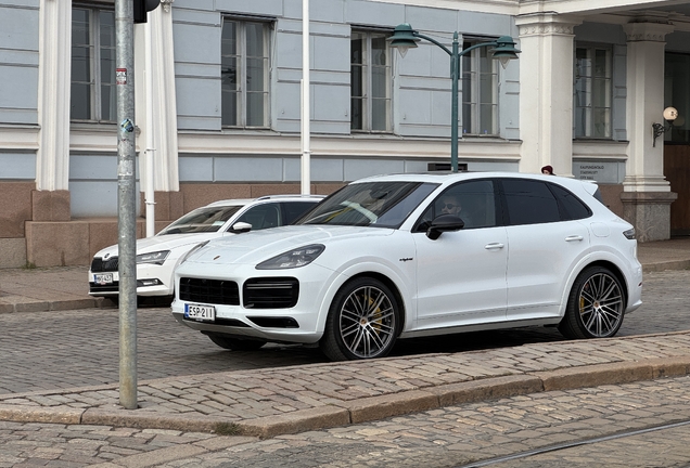 Porsche Cayenne Turbo S E-Hybrid