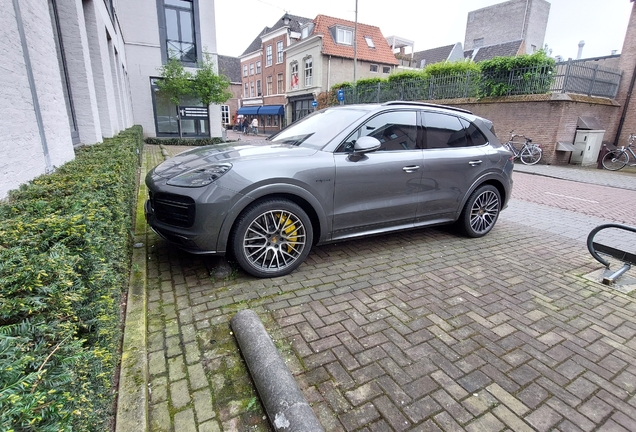 Porsche Cayenne Turbo S E-Hybrid