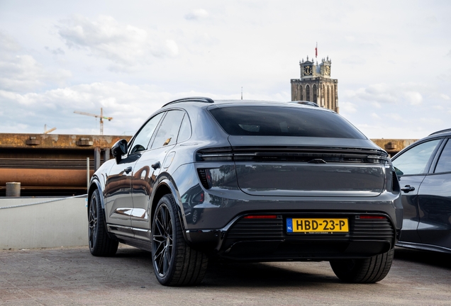 Porsche Macan EV Turbo