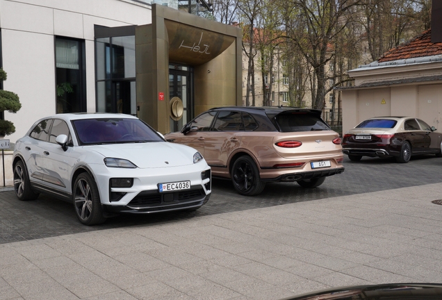 Porsche Macan EV Turbo
