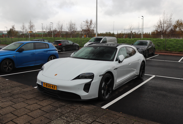Porsche Taycan GTS Sport Turismo