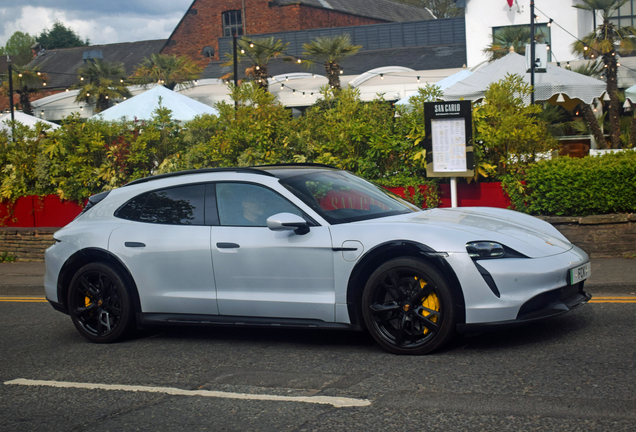 Porsche Taycan Turbo S Cross Turismo