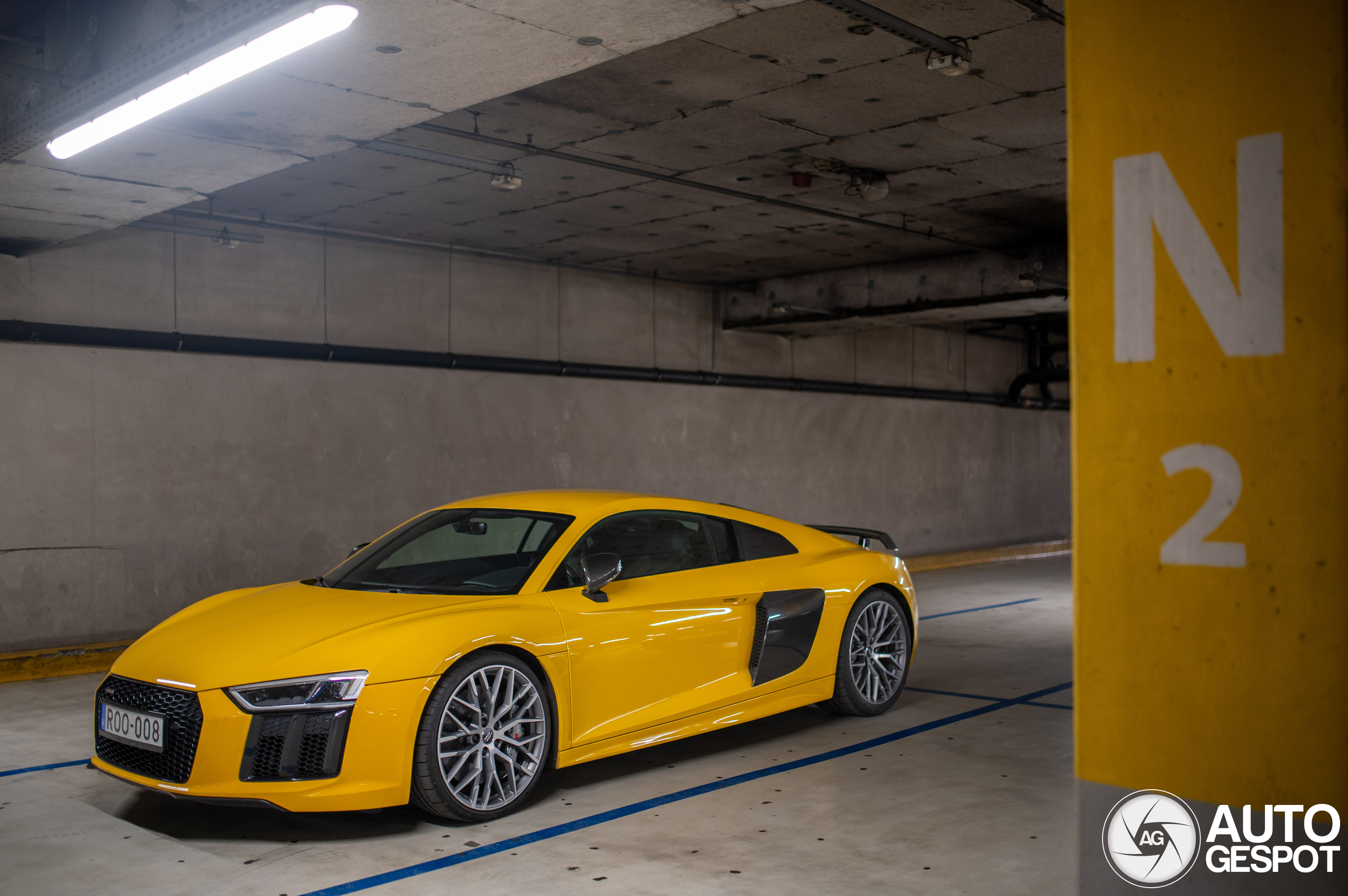 Audi R8 V10 Plus 2015