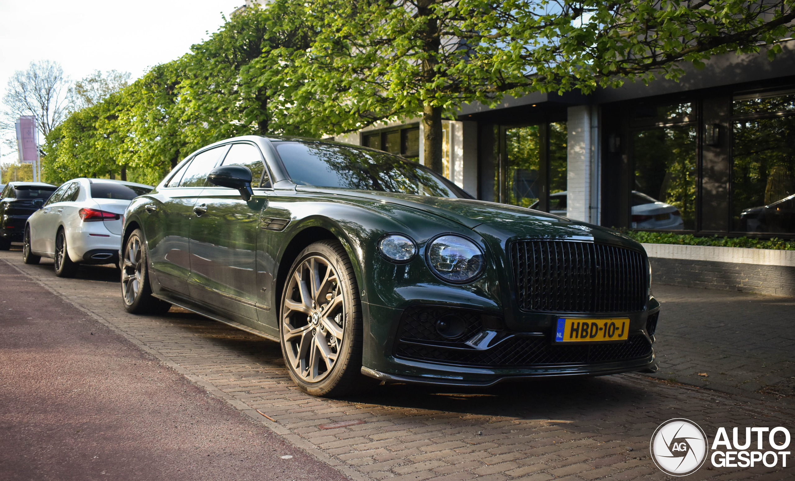 Bentley Flying Spur Hybrid S