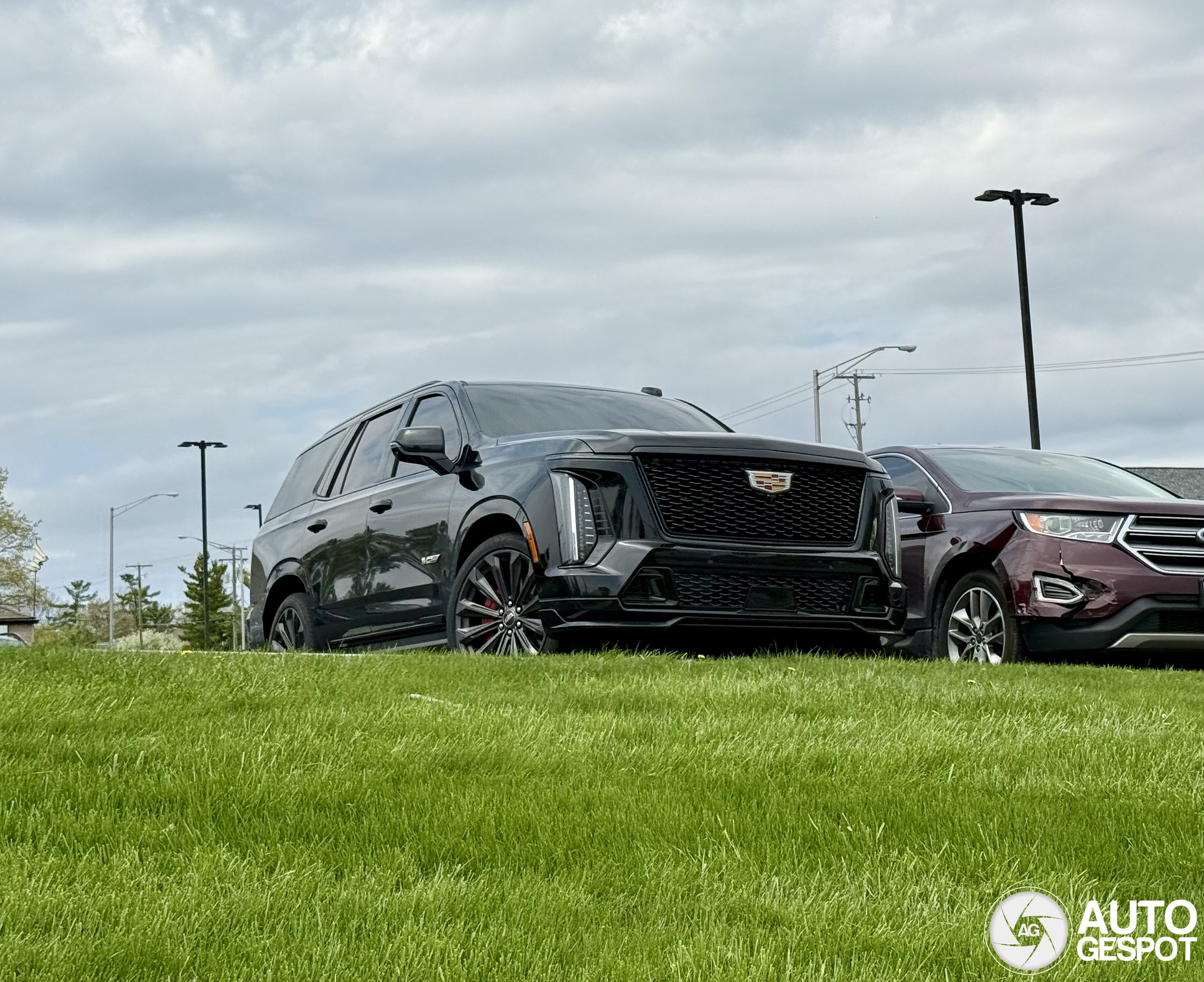 Tweemaal gefacelifte Cadillac Escalade-V