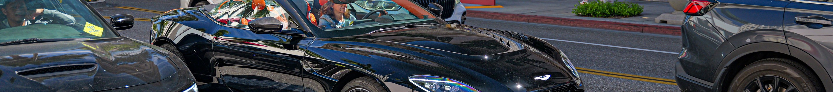 Aston Martin DBS 770 Ultimate Volante
