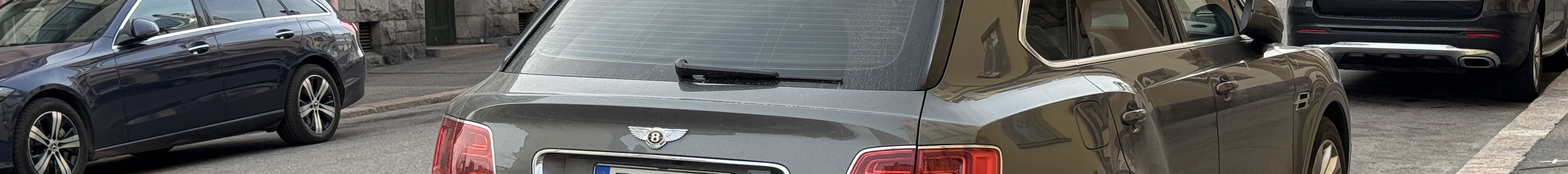 Bentley Bentayga Hybrid