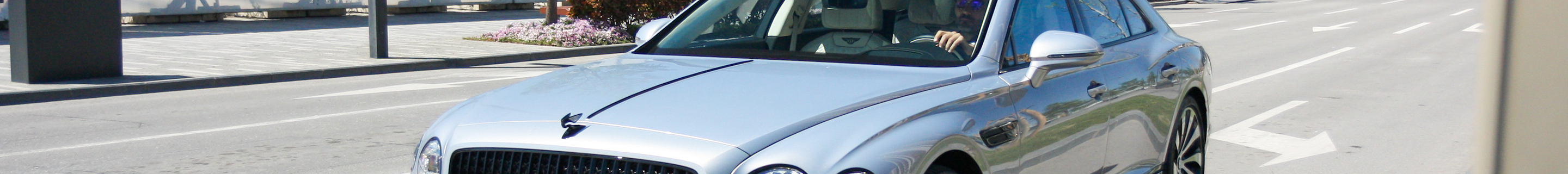 Bentley Flying Spur Hybrid