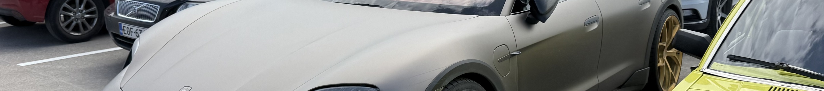 Porsche Taycan Turbo Cross Turismo