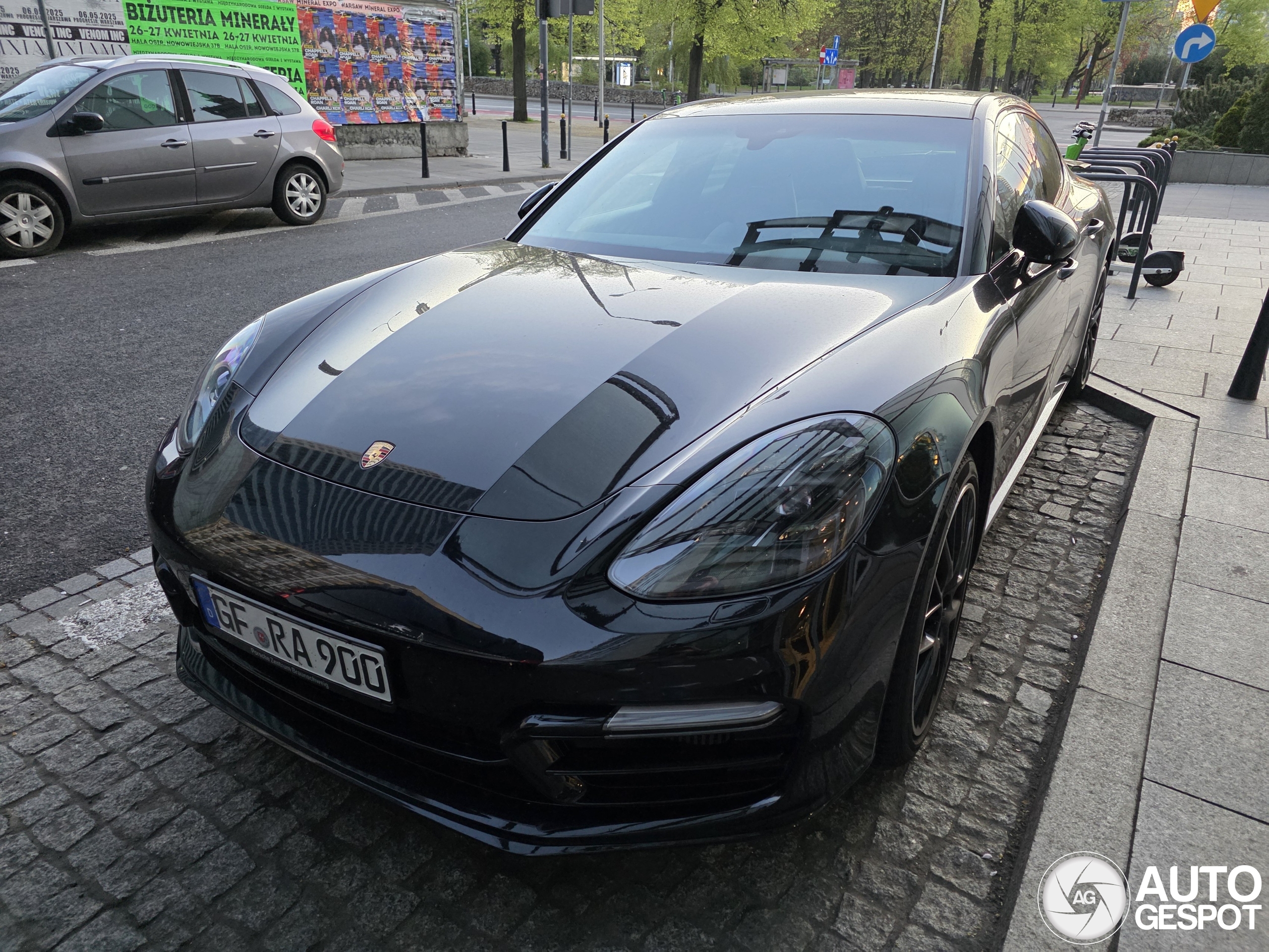 Porsche 971 Panamera Turbo