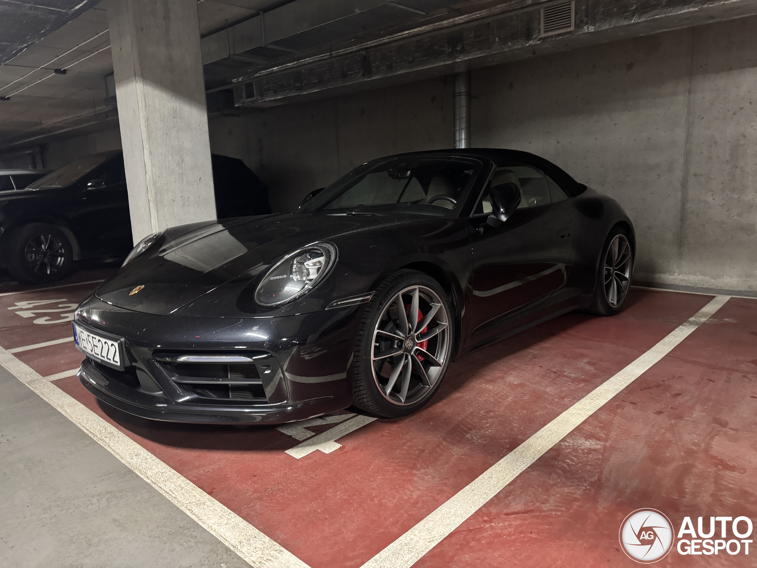 Porsche 992 Carrera 4S Cabriolet