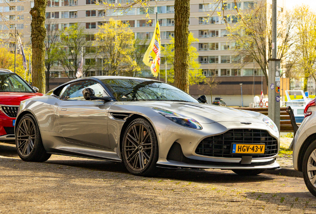 Aston Martin DB12