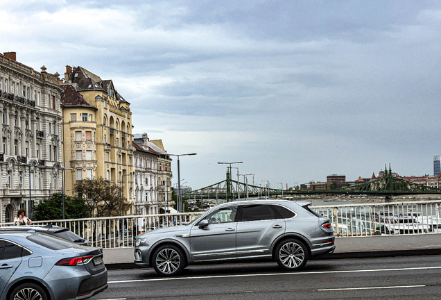 Bentley Bentayga Azure