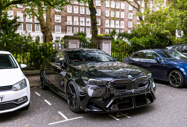 BMW M5 G90