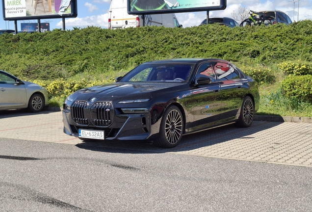 BMW M760e xDrive