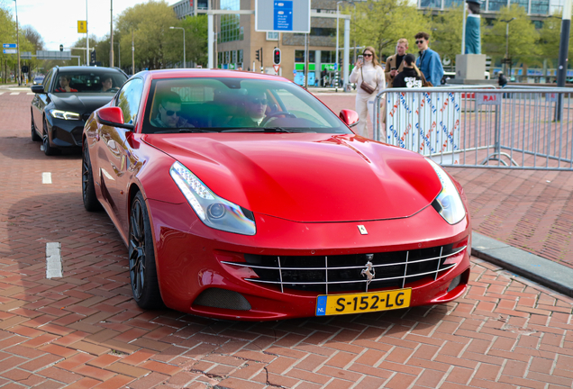 Ferrari FF