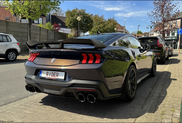 Ford Mustang Dark Horse 2024