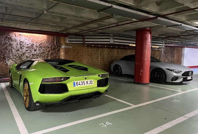 Lamborghini Aventador LP700-4 Roadster