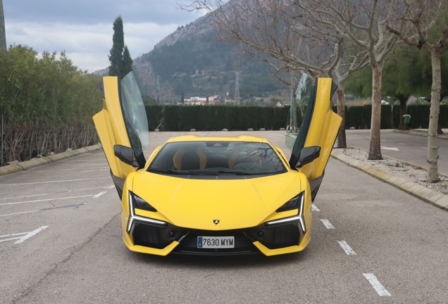 Lamborghini Revuelto