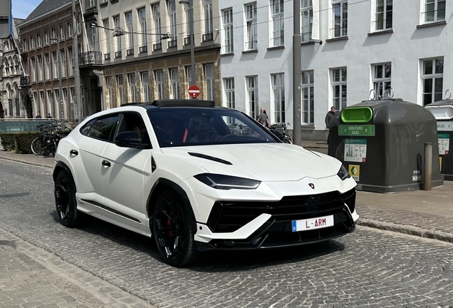 Lamborghini Urus Performante
