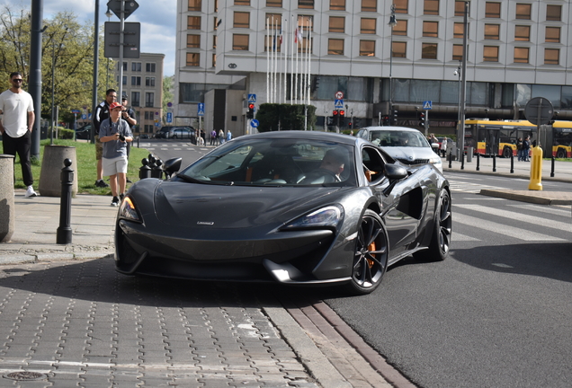 McLaren 570S