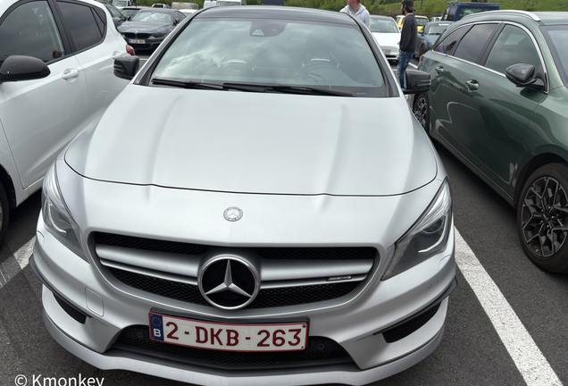 Mercedes-AMG CLA 45 Shooting Brake X117