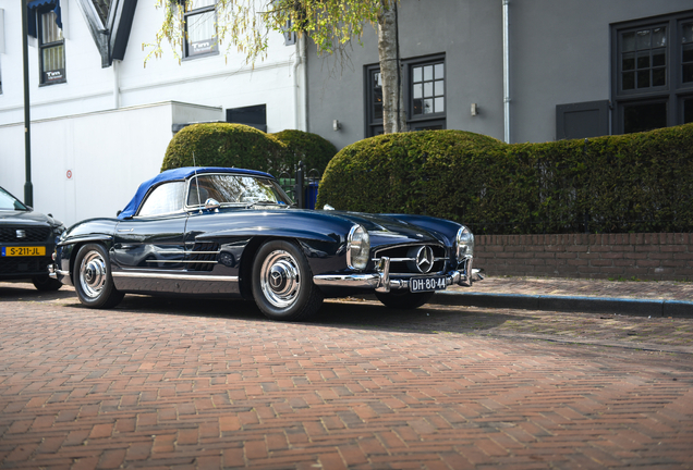 Mercedes-Benz 300SL Roadster