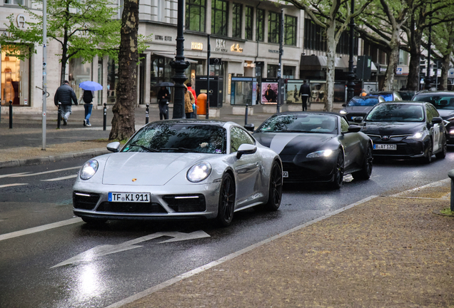Porsche 992 Carrera 4 GTS